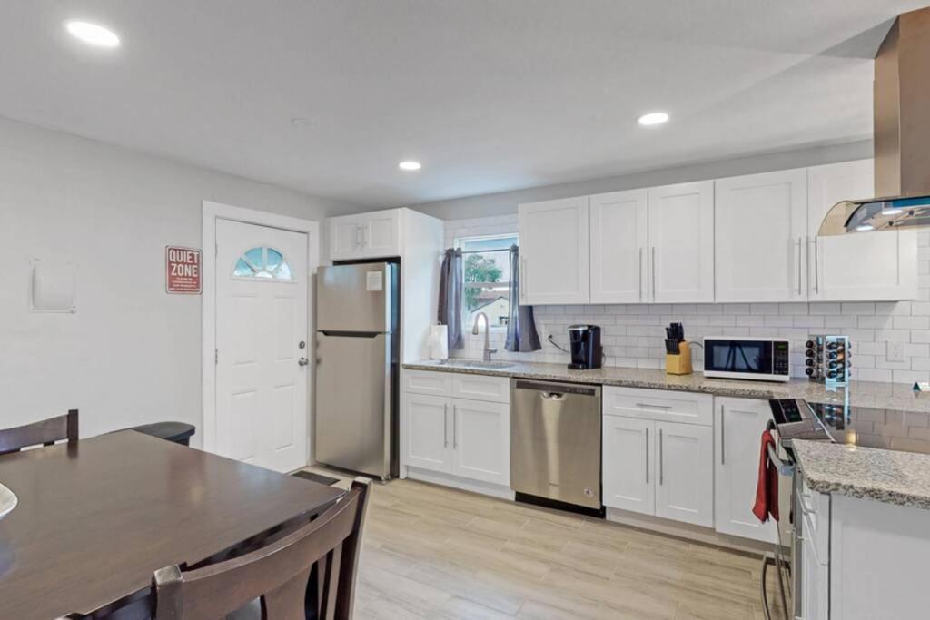 Сasa de vacaciones Remodeled 66th 3 King Beds In